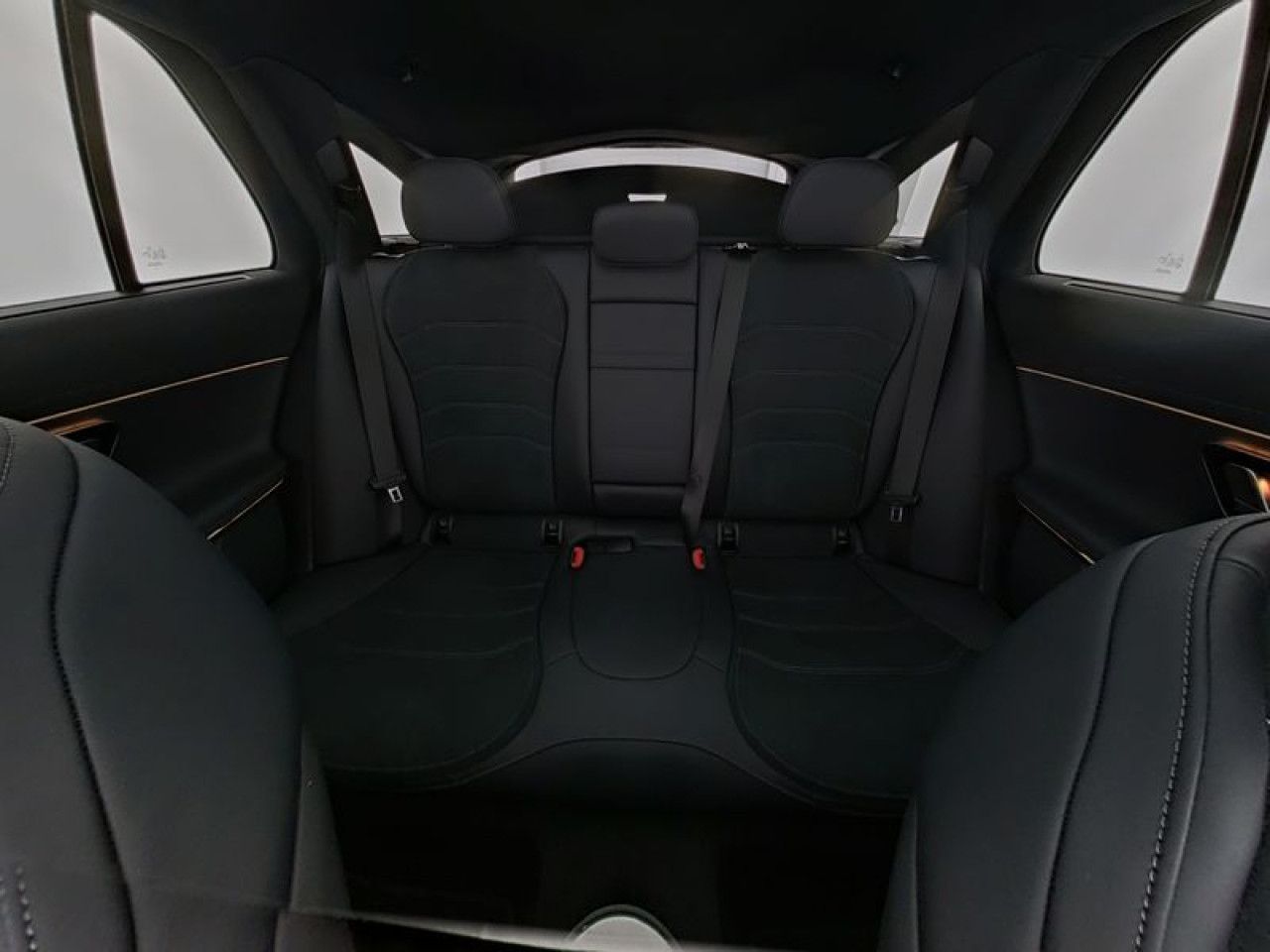 Mercedes-Benz E-Klasse – Bild 6