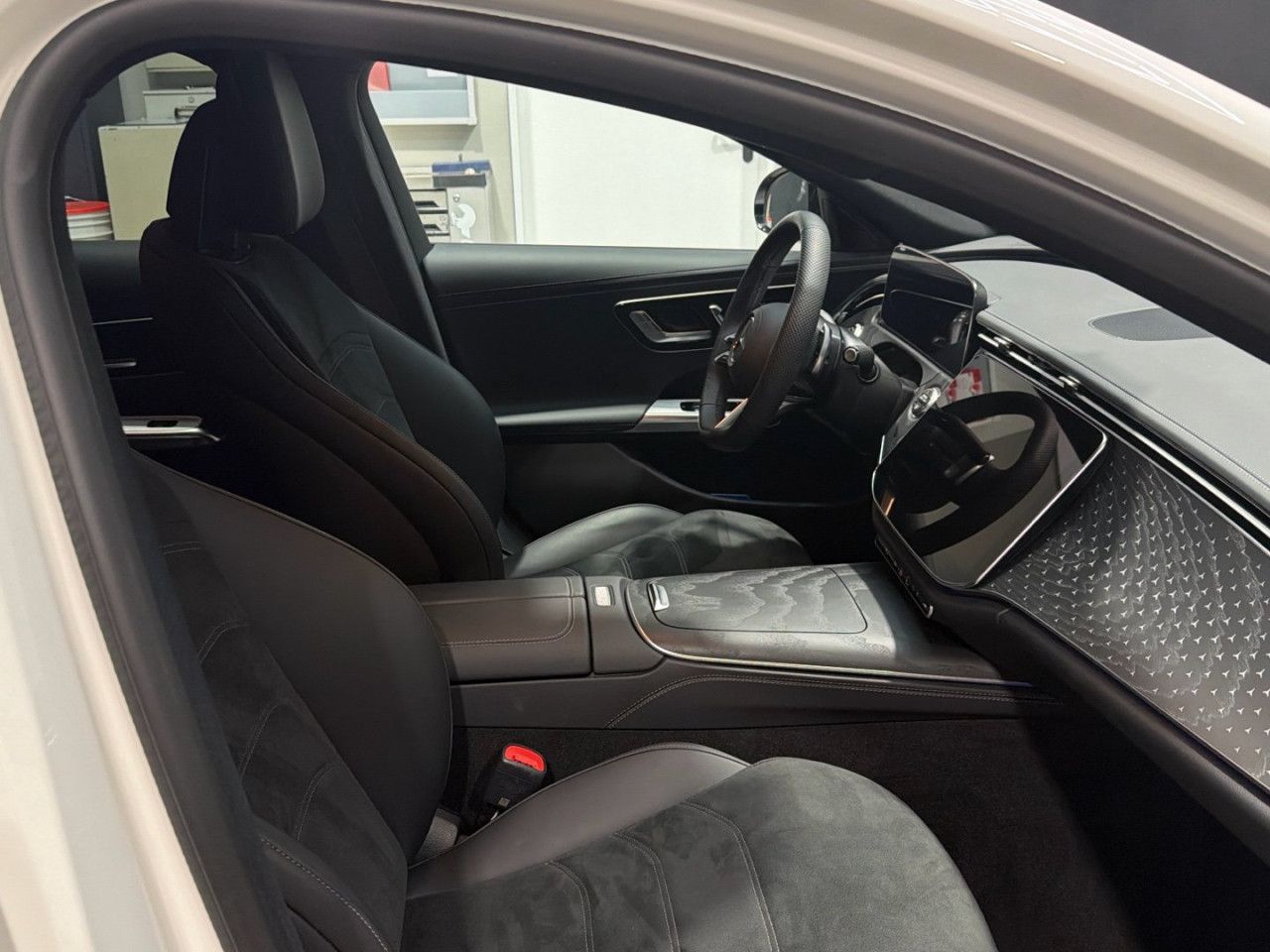 Mercedes-Benz E-Klasse – Bild 16