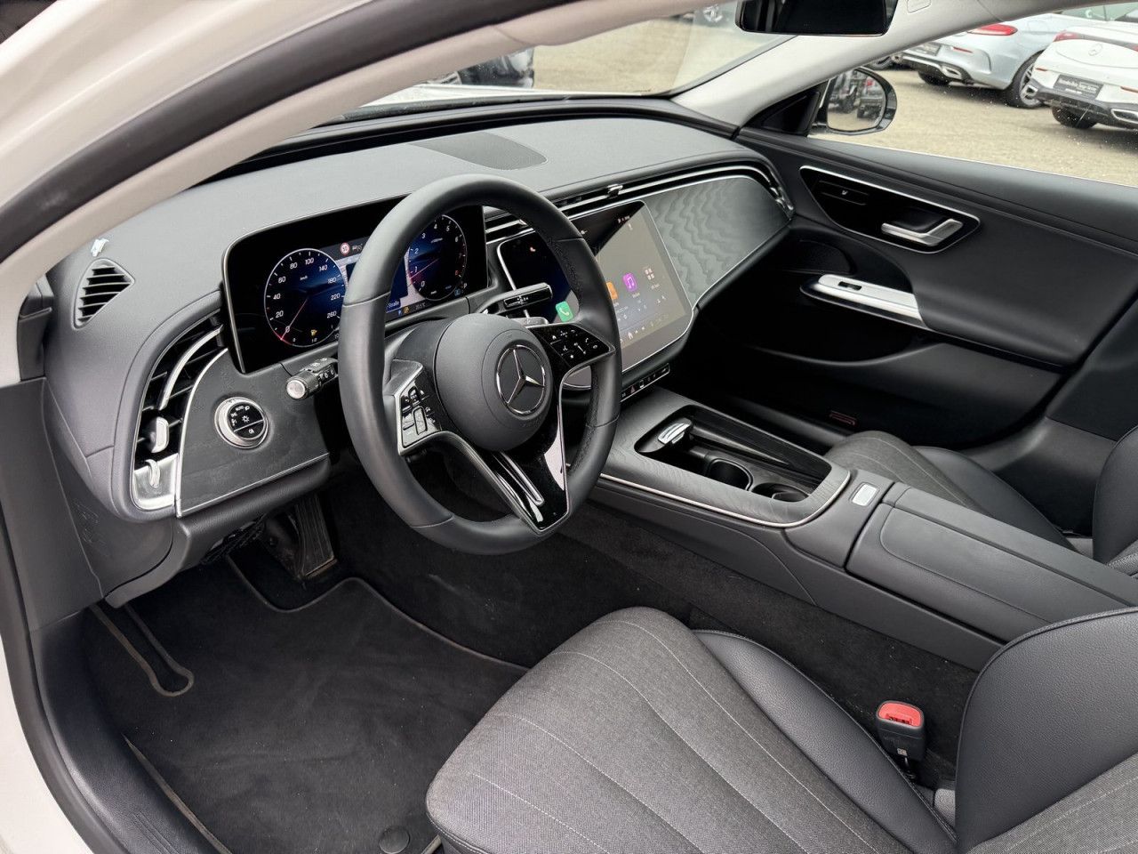 Mercedes-Benz E-Klasse – Bild 18