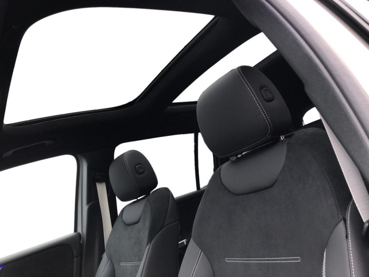 Mercedes-Benz GLB – Bild 13