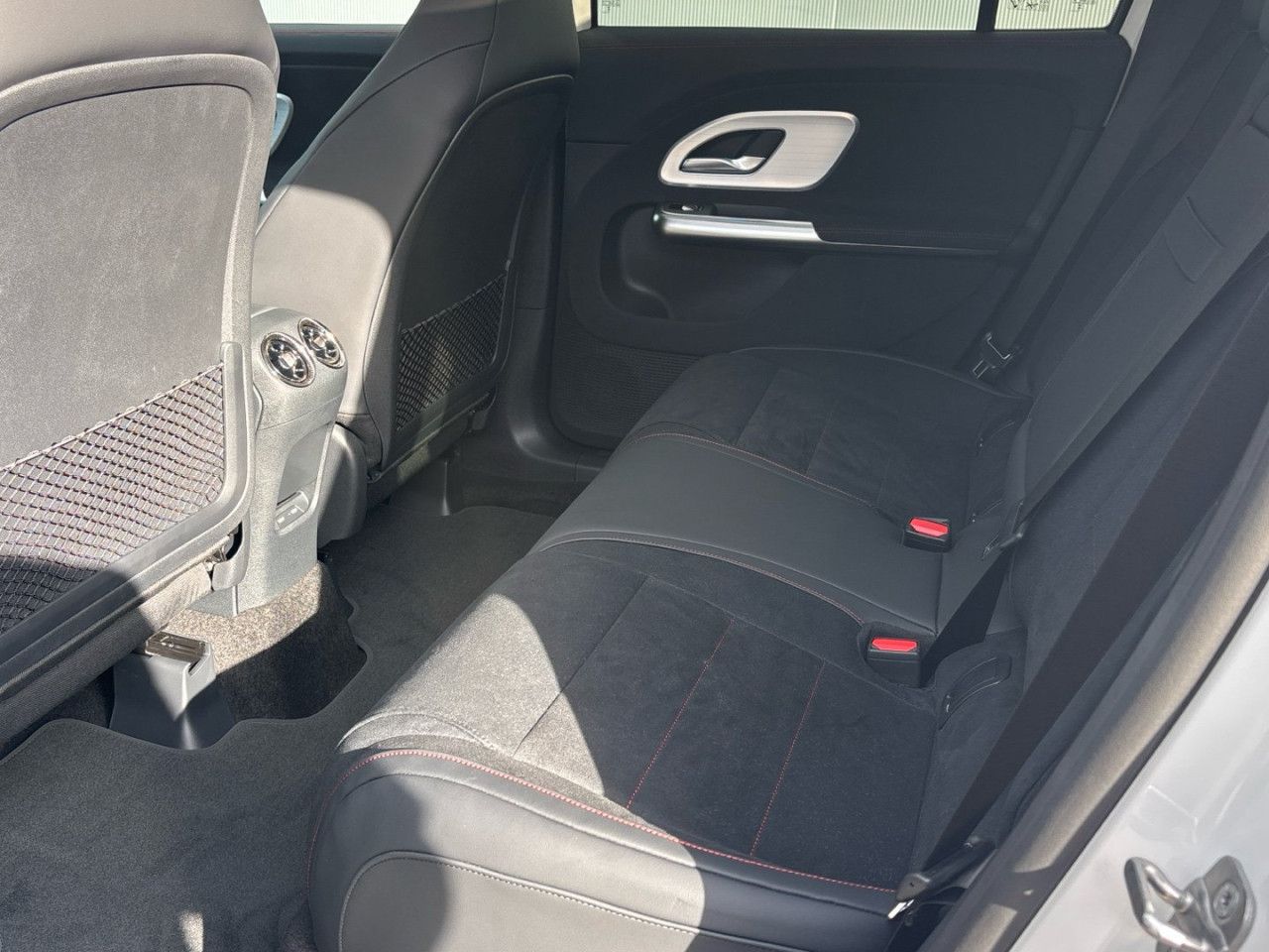 Mercedes-Benz GLB – Bild 15