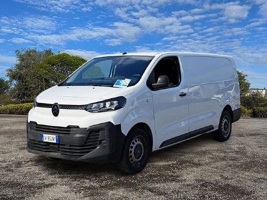 Vehicle image 1 / 14
