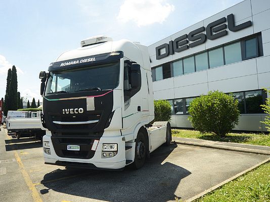 Vehicle image 1 / 7