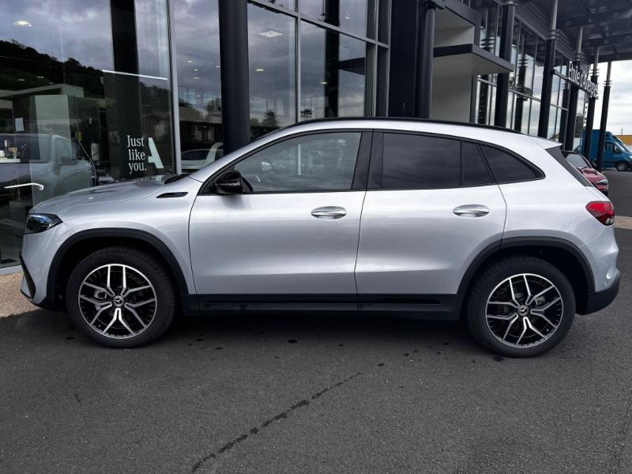 Photo du v&eacute;hicule 8 / 18