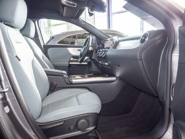 Mercedes-Benz GLA 220