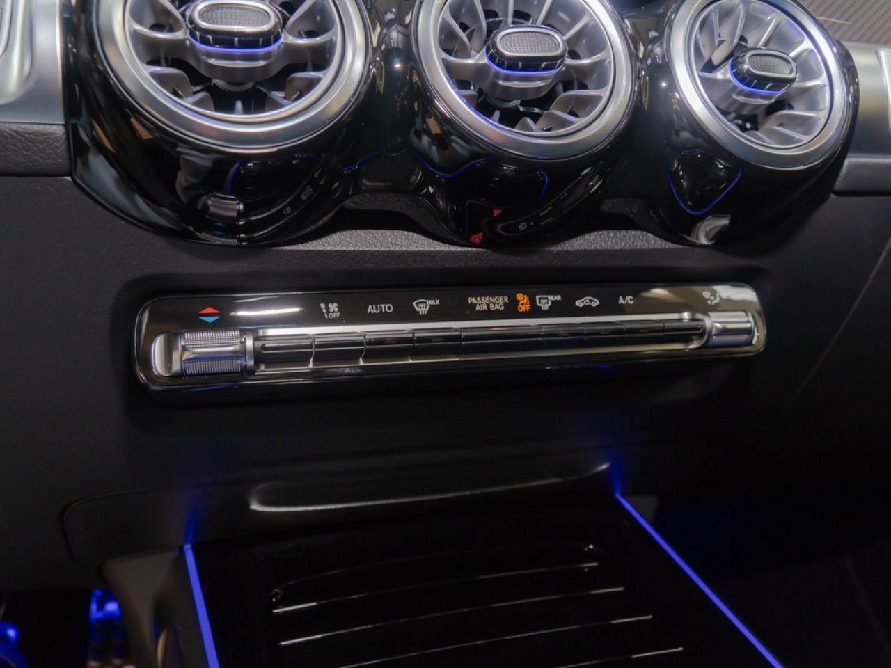 Mercedes-Benz GLB – Bild 14