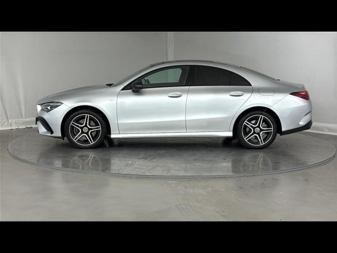 Photo du v&eacute;hicule 8 / 18