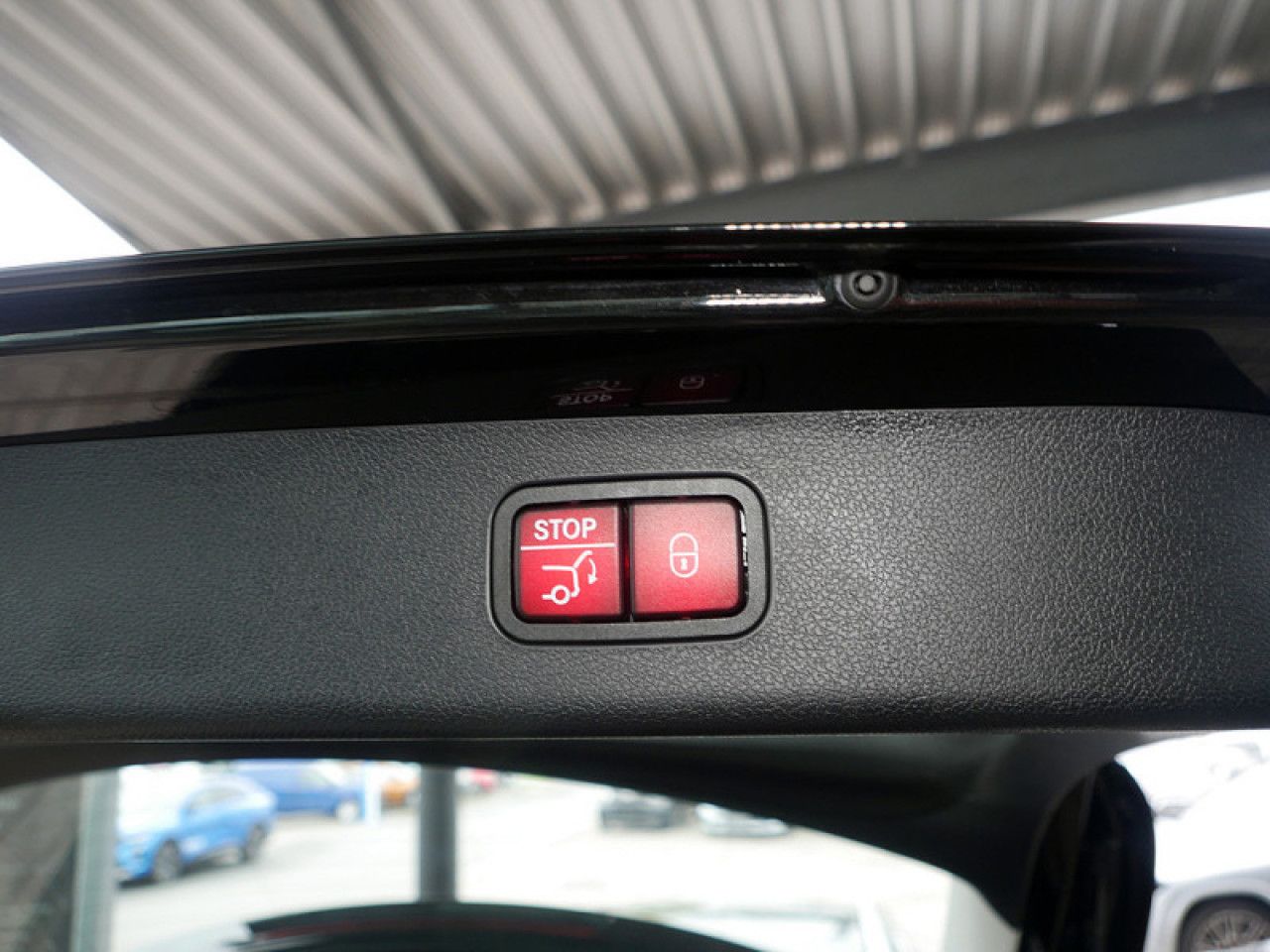 Mercedes-Benz E-Klasse – Bild 11