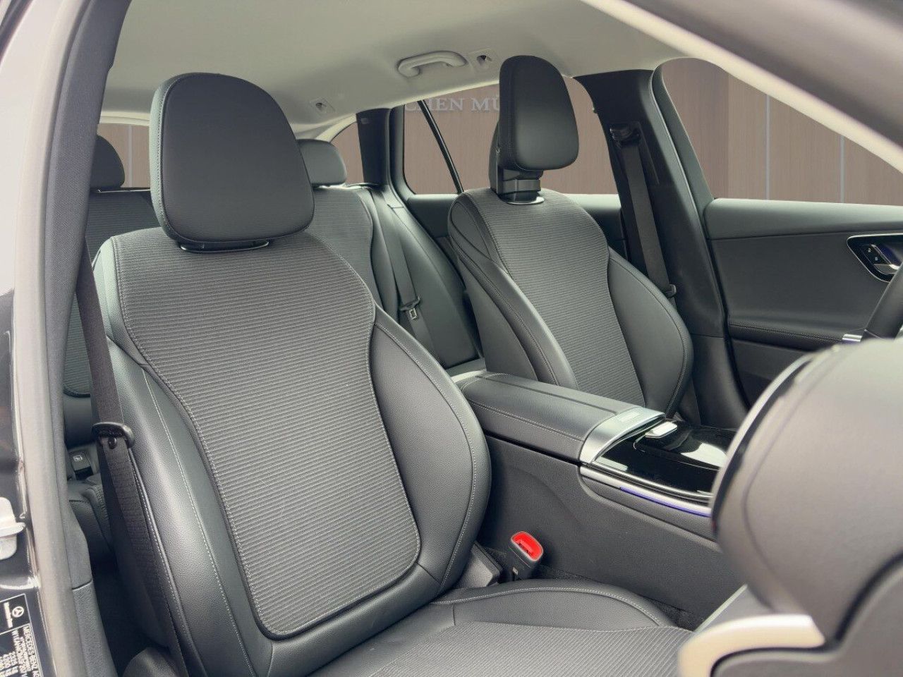 Mercedes-Benz C-Klasse – Bild 18
