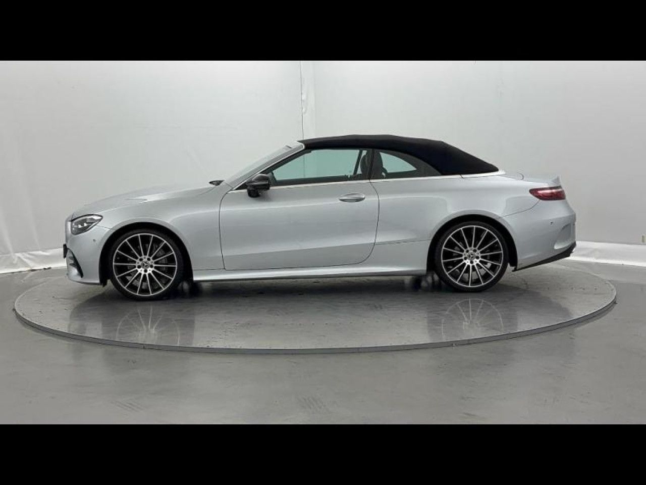 Photo du véhicule 8 / 16