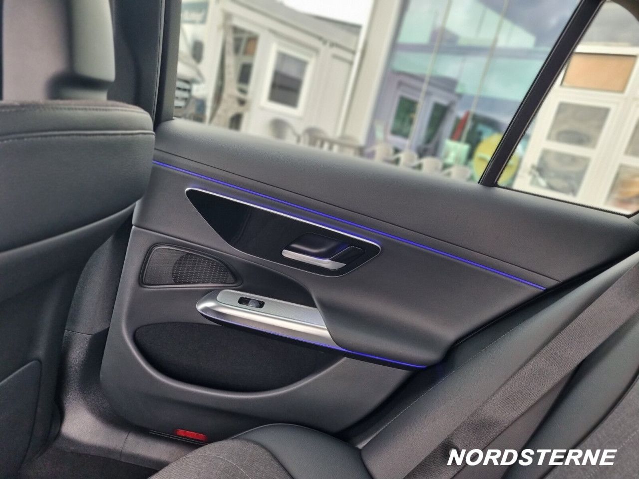 Mercedes-Benz E-Klasse – Bild 25