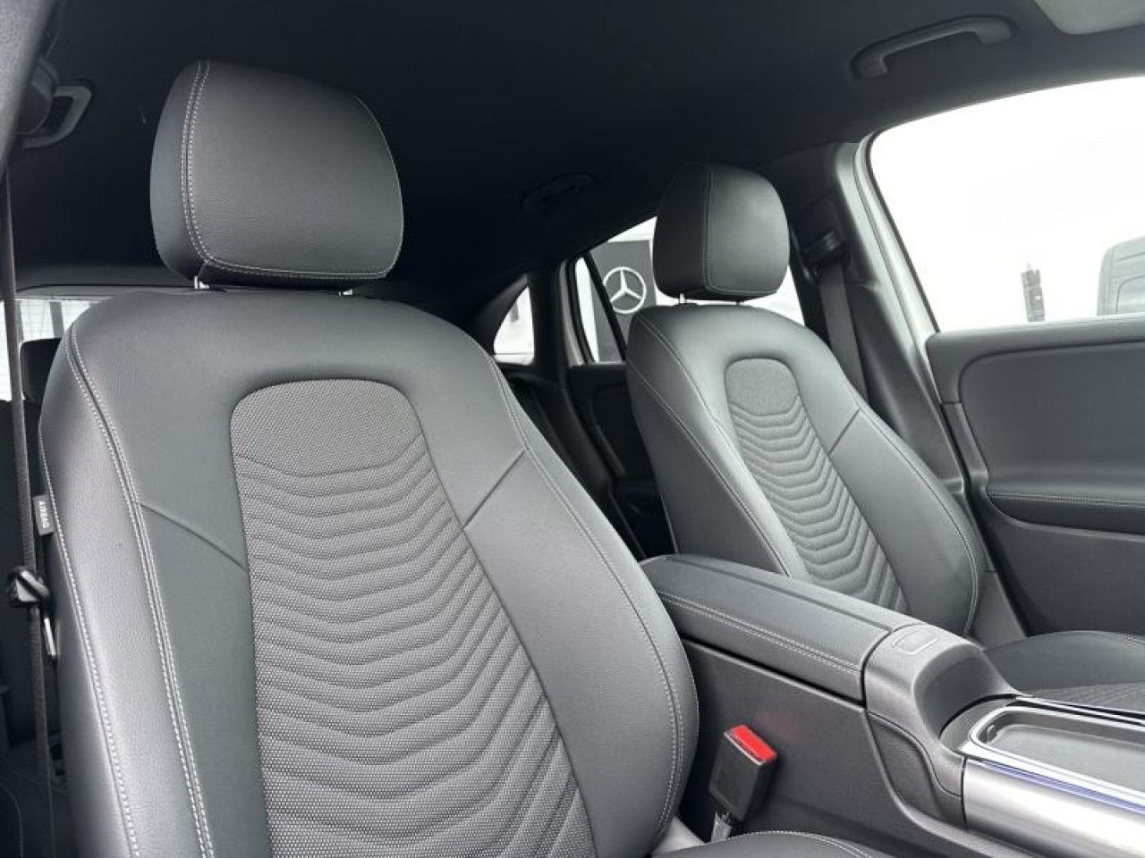 Photo du v&eacute;hicule 11 / 18