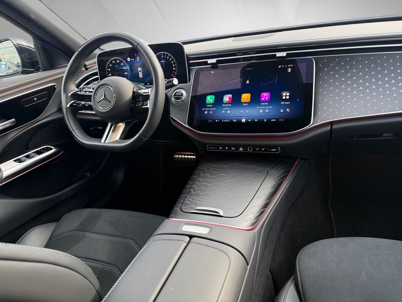 Mercedes-Benz E-Klasse – Bild 24