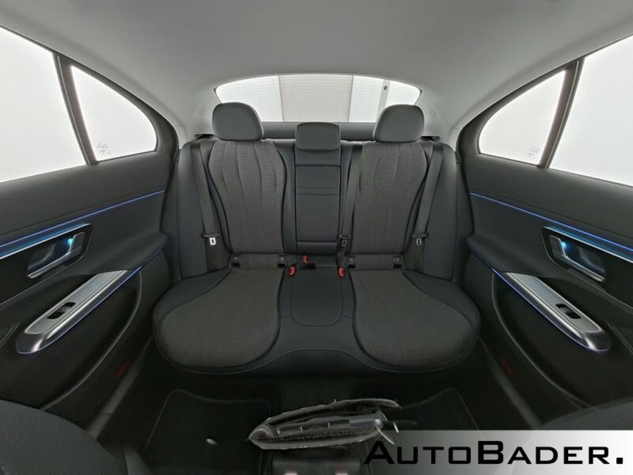 Mercedes-Benz E-Klasse – Bild 8
