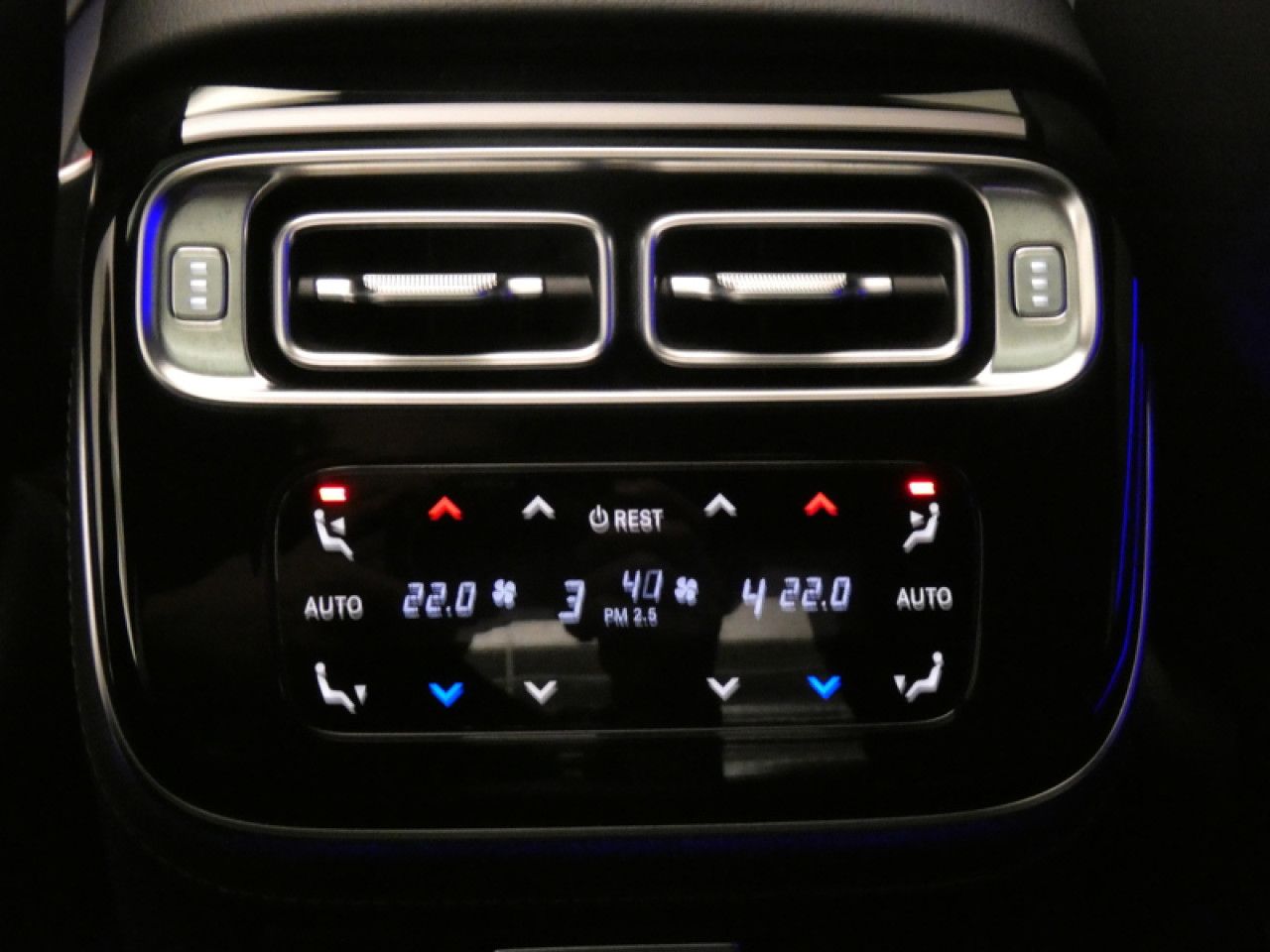 Photo du v&eacute;hicule 13 / 18