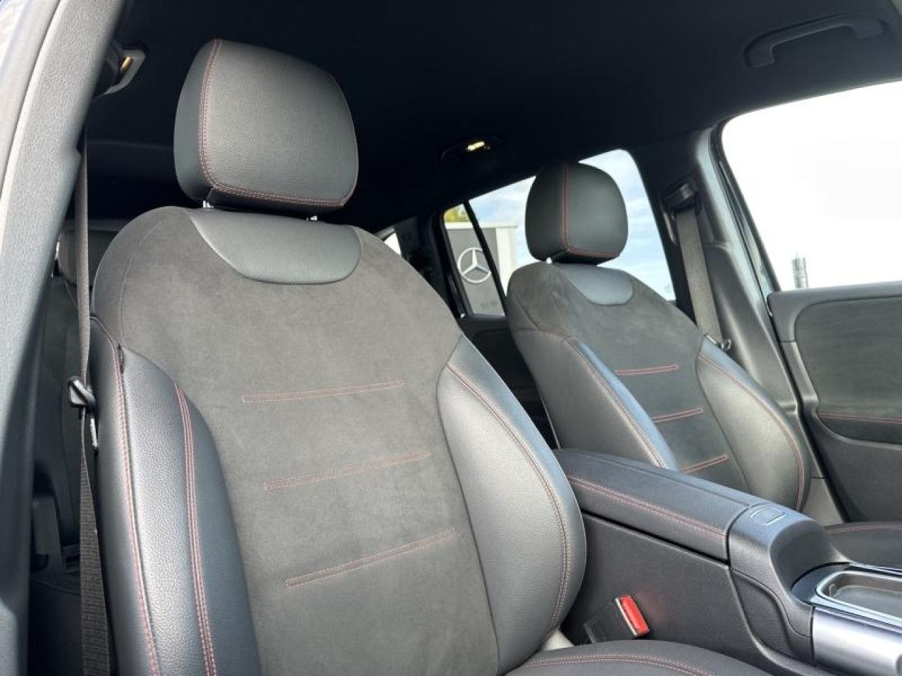 Photo du v&eacute;hicule 11 / 18