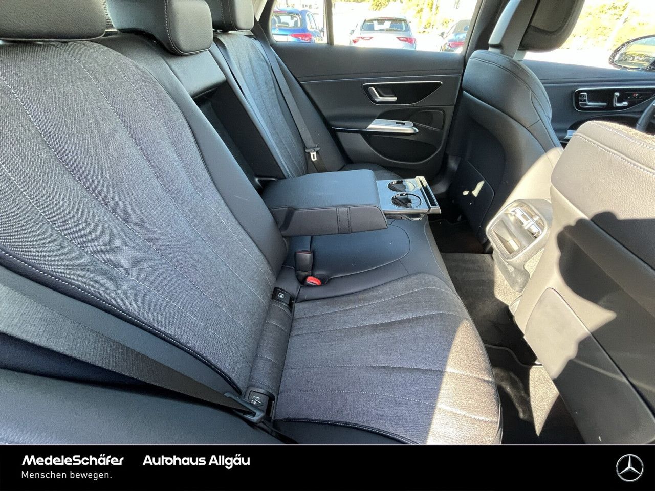 Mercedes-Benz E-Klasse – Bild 15