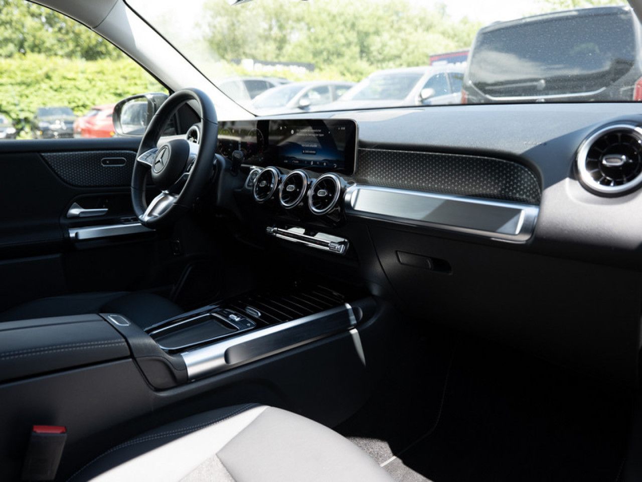 Mercedes-Benz GLB – Bild 2