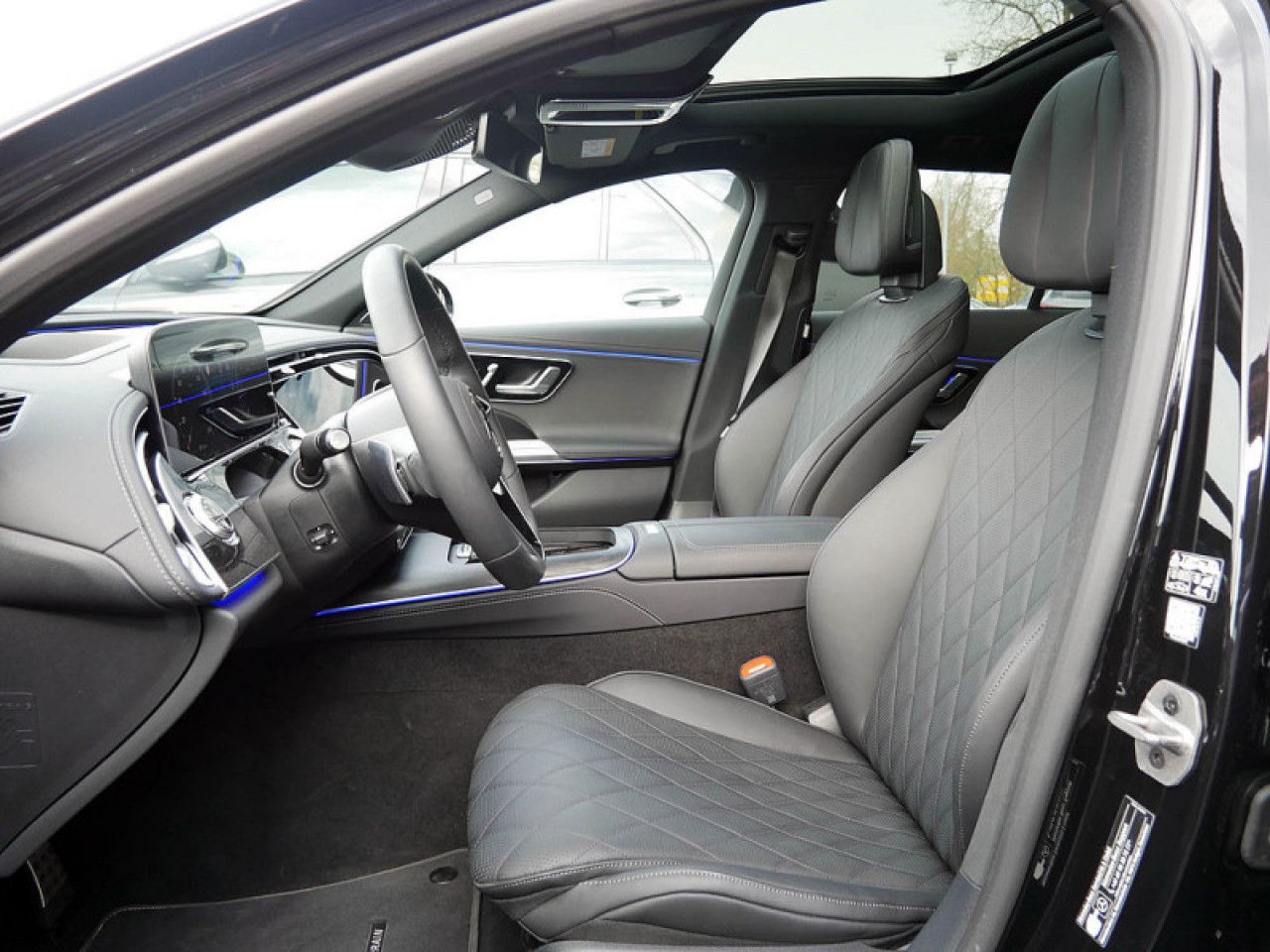 Mercedes-Benz E-Klasse – Bild 16