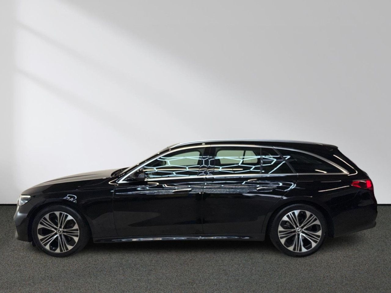 Mercedes-Benz E-Klasse – Bild 9