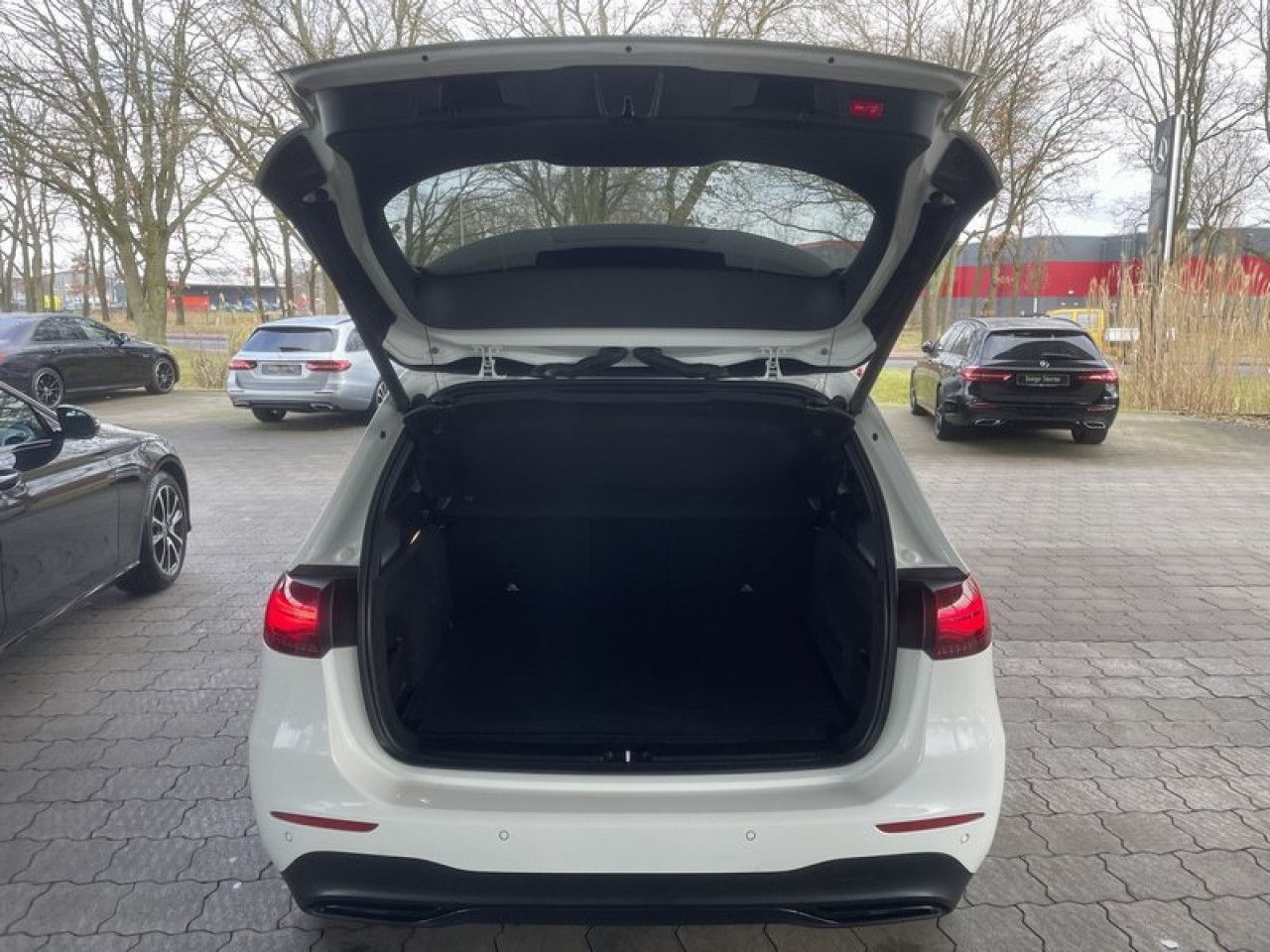 Fahrzeugbild 11 / 12