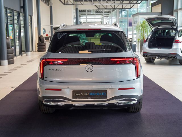 Last viewed vehicle image 4