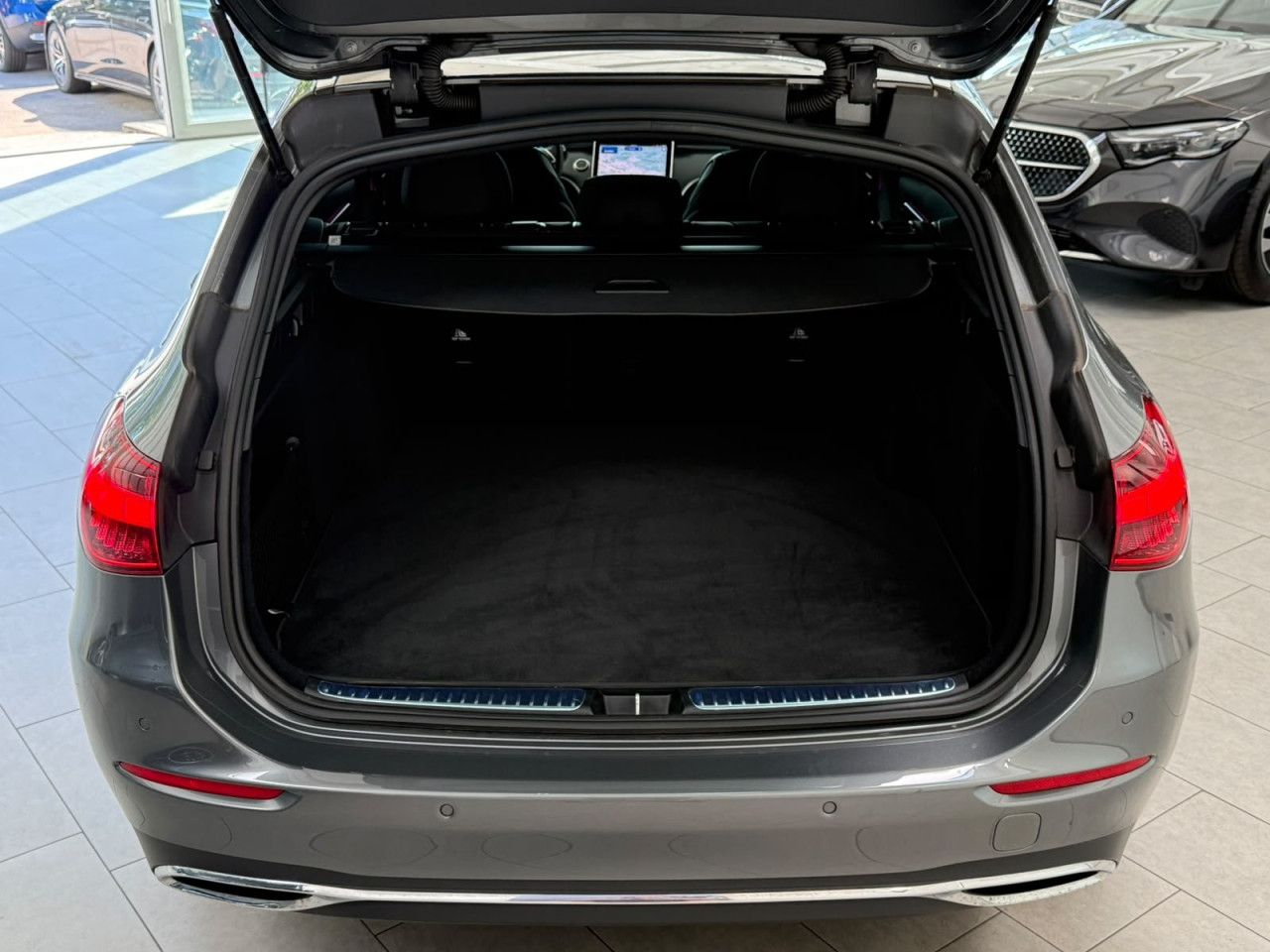 Mercedes-Benz C-Klasse – Bild 7
