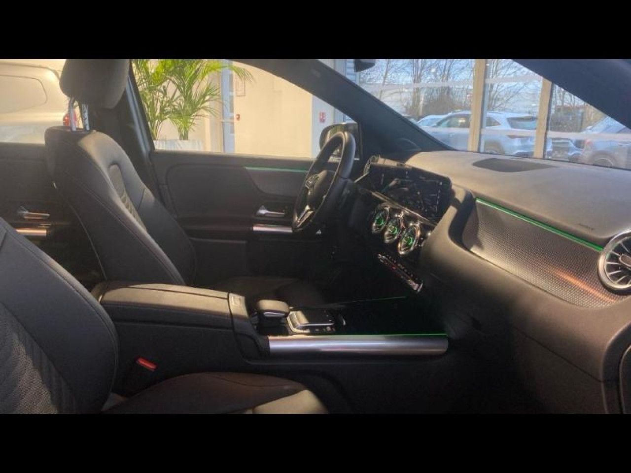 Photo du v&eacute;hicule 15 / 18