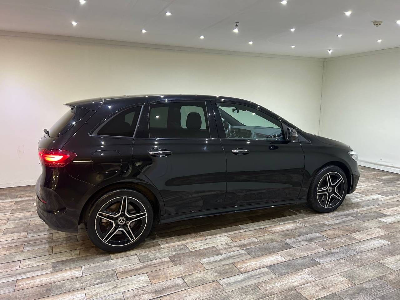 Photo du véhicule 4 / 17