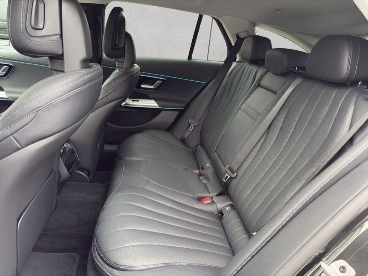 Mercedes-Benz E-Klasse – Bild 15