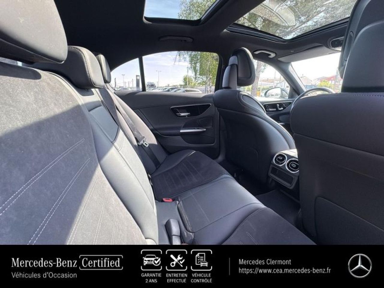 Photo du v&eacute;hicule 15 / 18