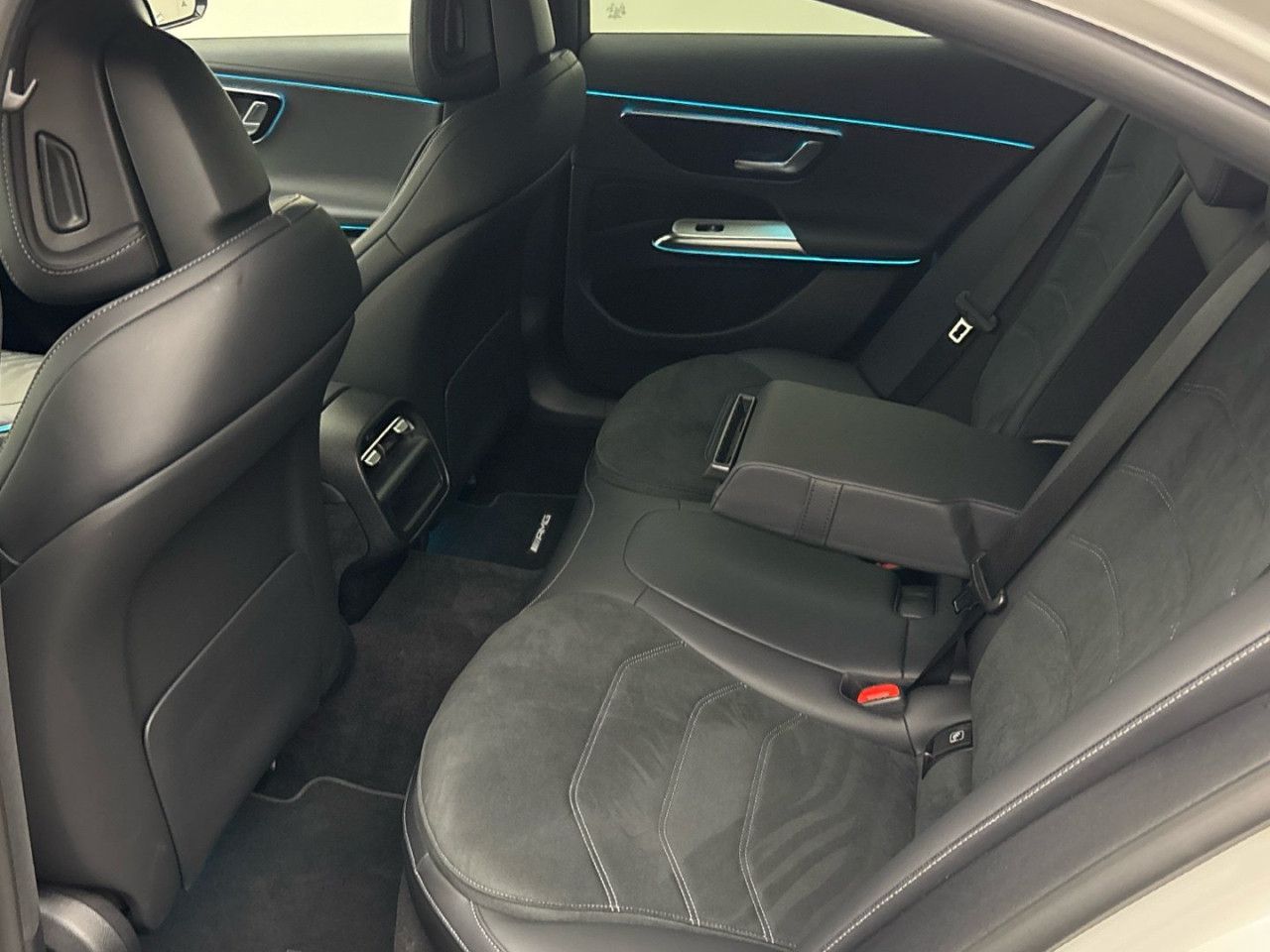 Mercedes-Benz E-Klasse – Bild 8