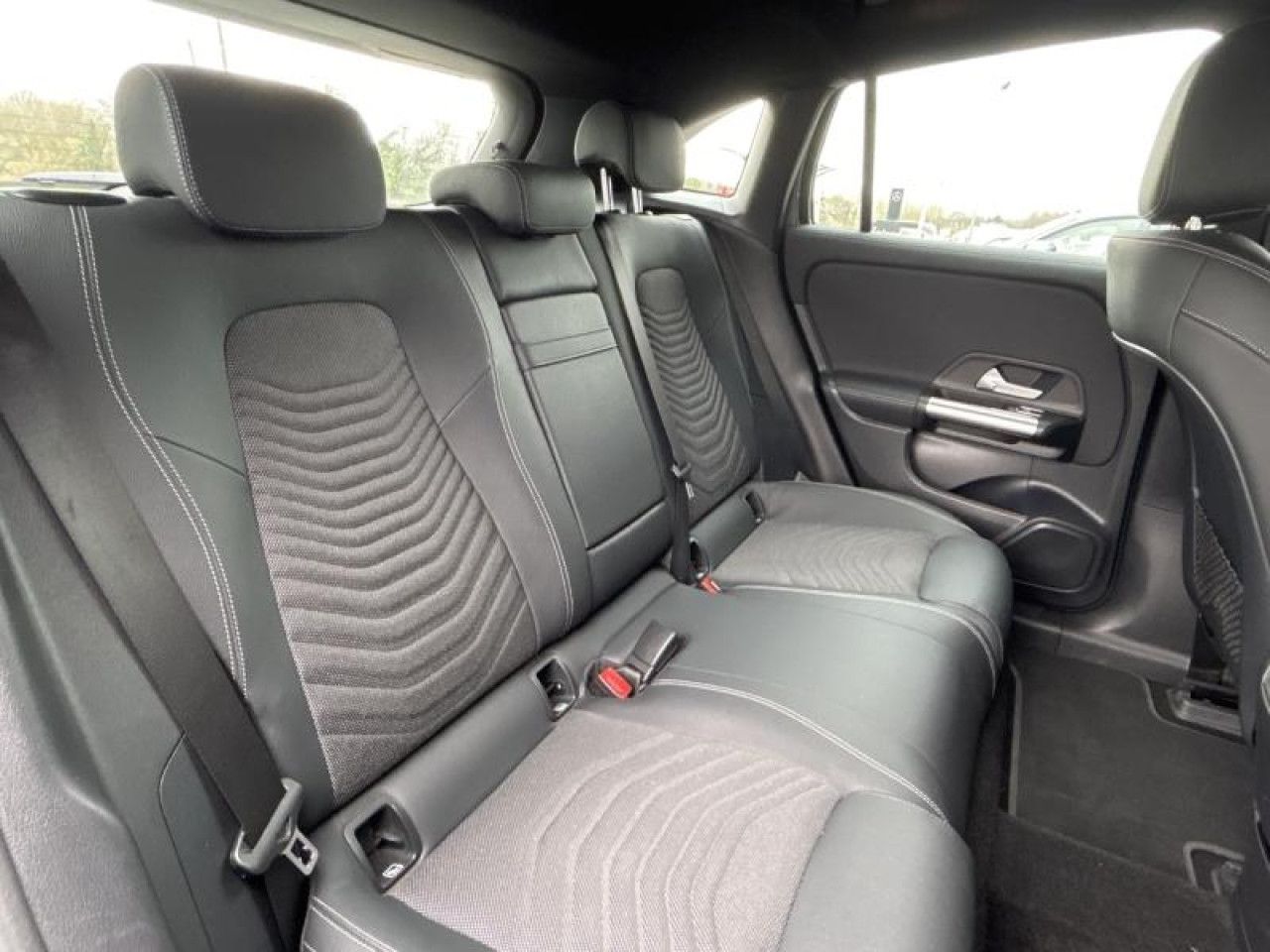 Photo du v&eacute;hicule 12 / 18