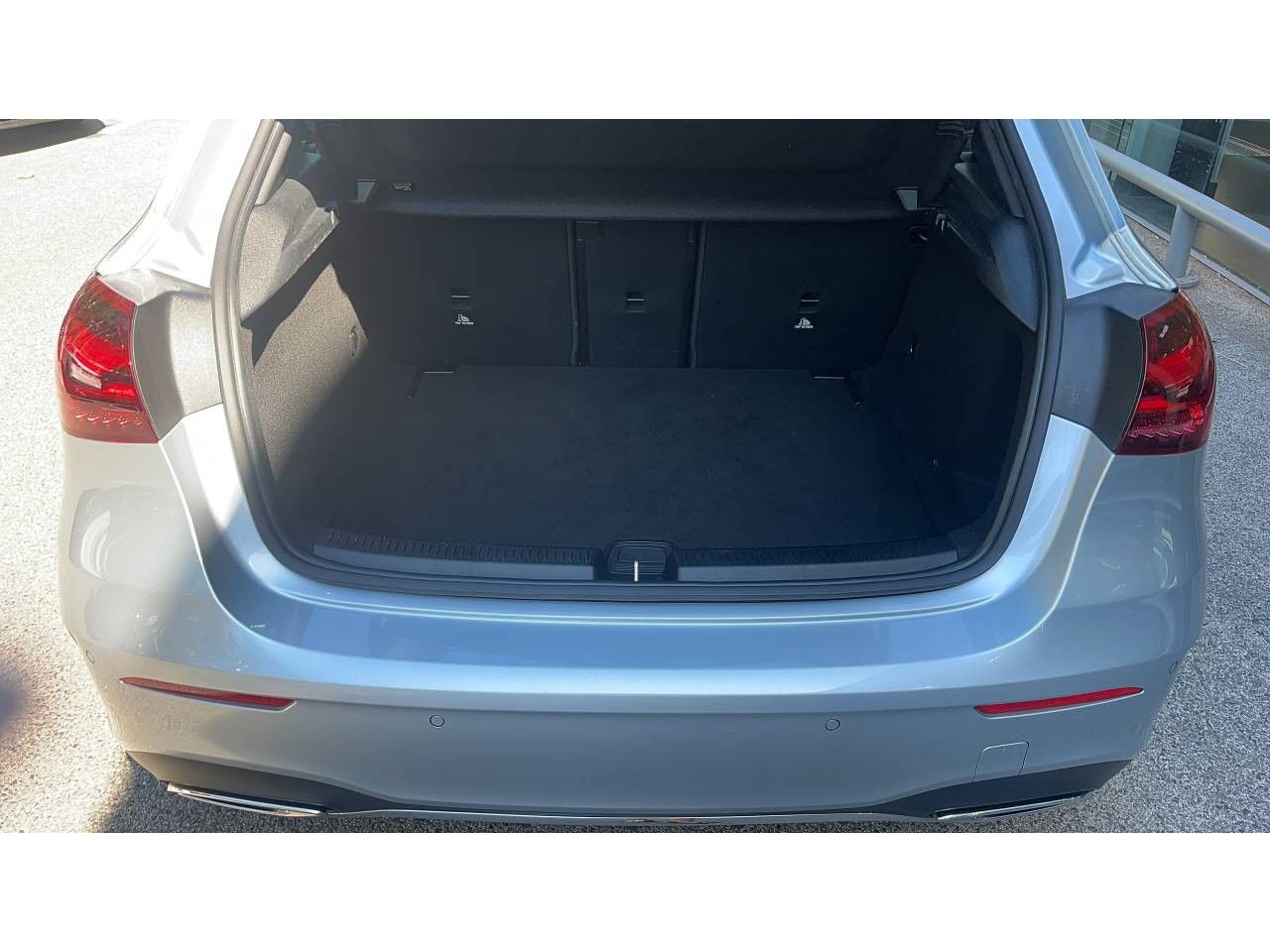 Photo du v&eacute;hicule 9 / 18