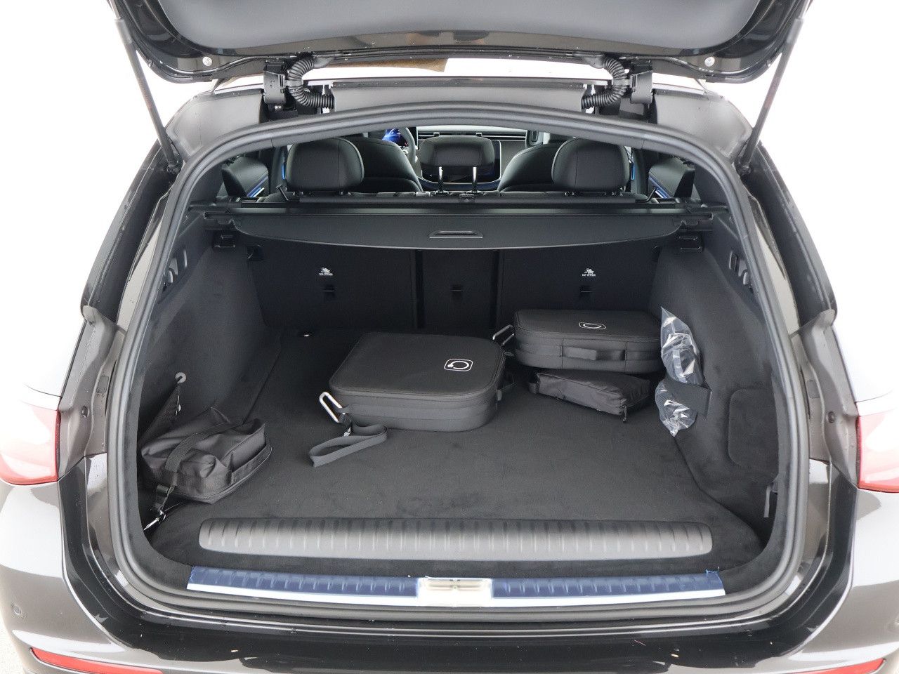 Mercedes-Benz E-Klasse – Bild 15