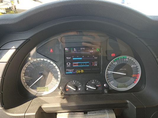Vehicle image 15 / 16