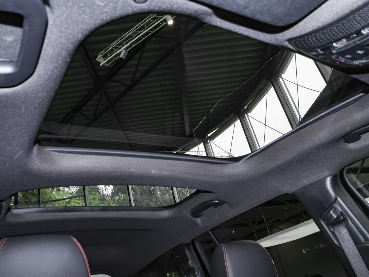 Mercedes-Benz GLB – Bild 12