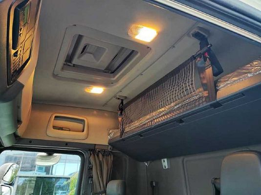 Vehicle image 6 / 12