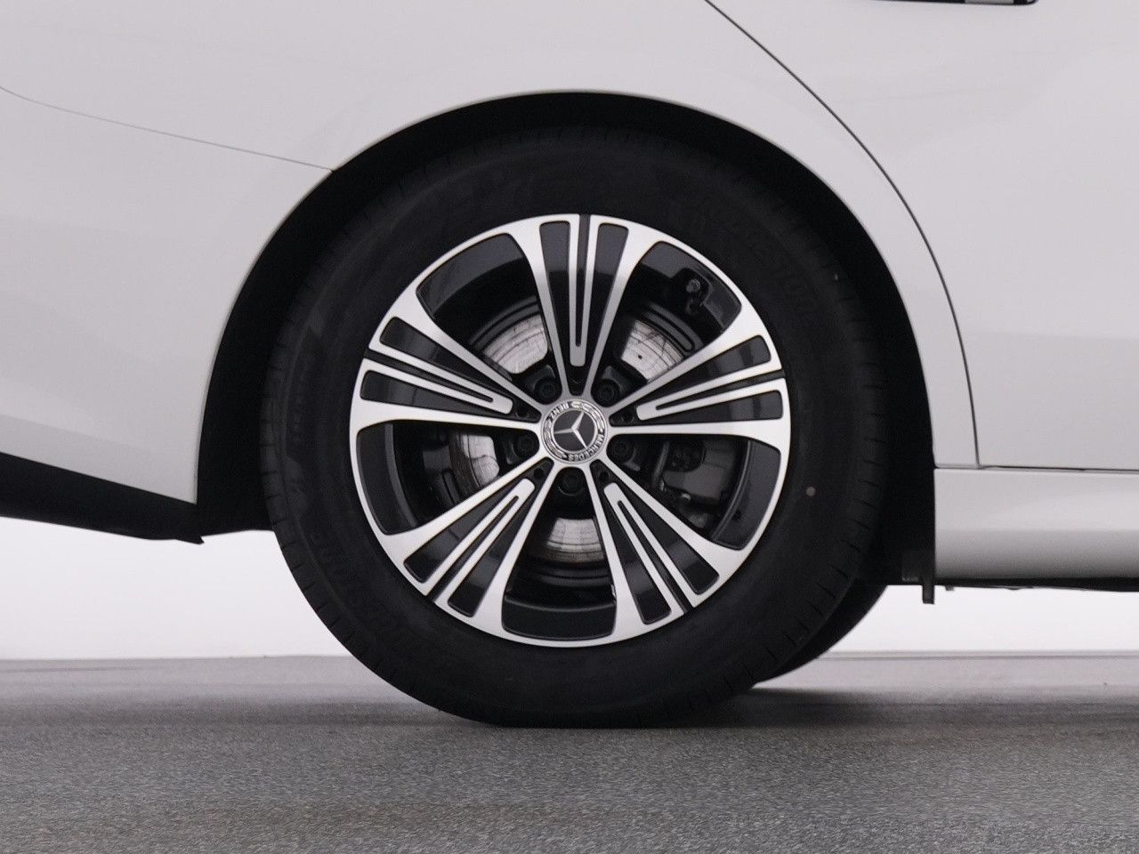 Mercedes-Benz E-Klasse – Bild 22
