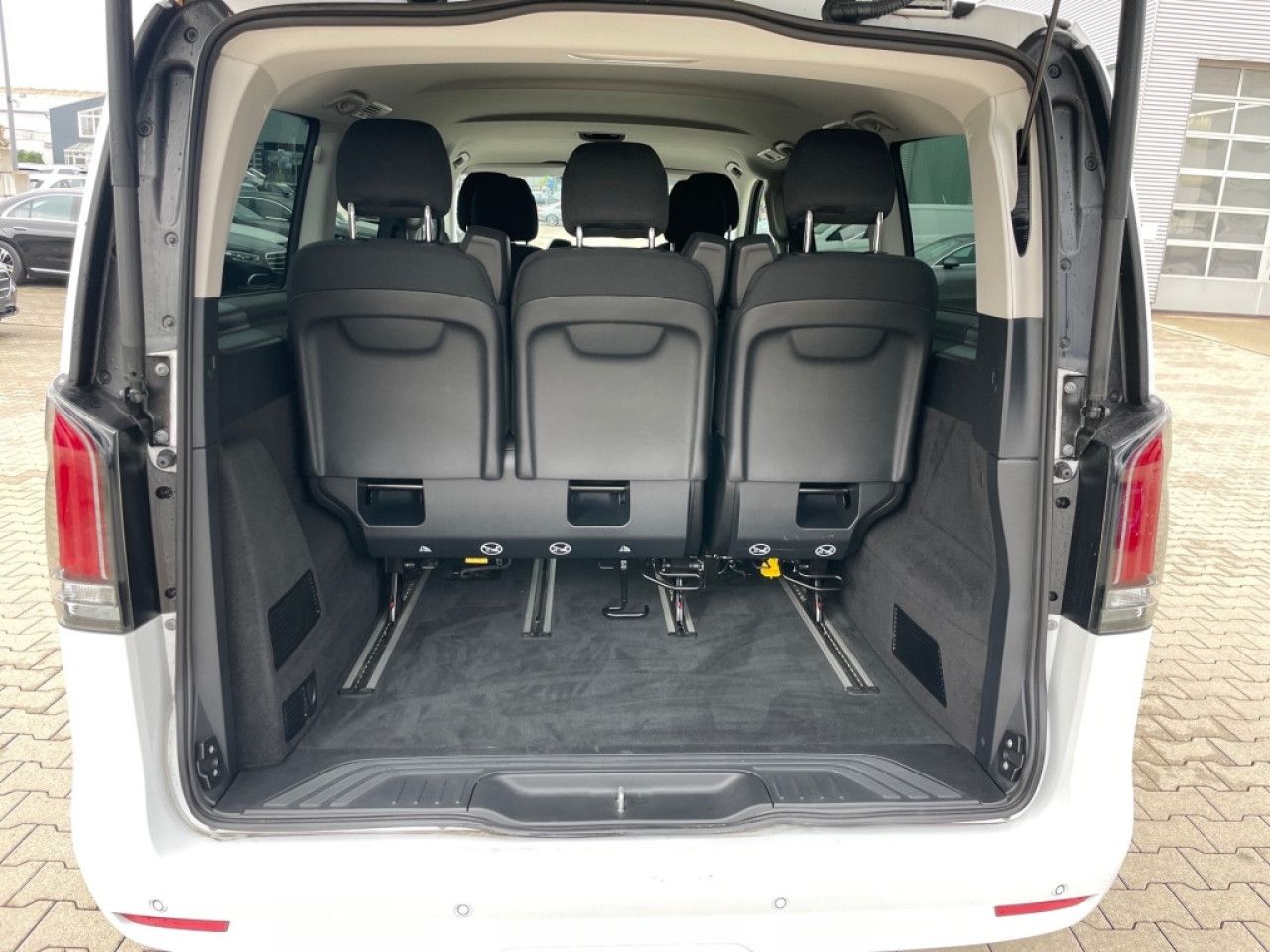 Mercedes-Benz EQV – Bild 15