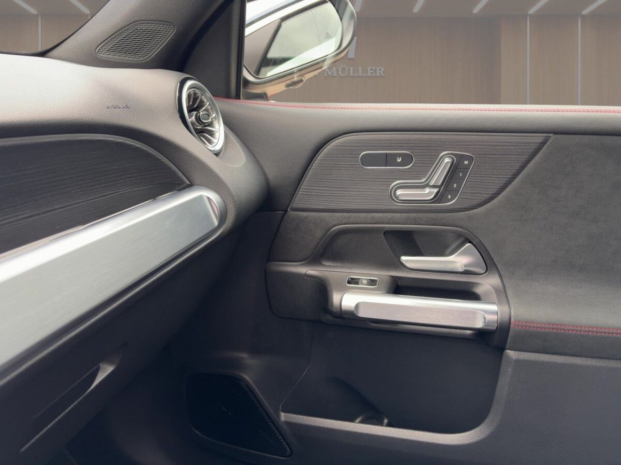 Mercedes-Benz GLB – Bild 16