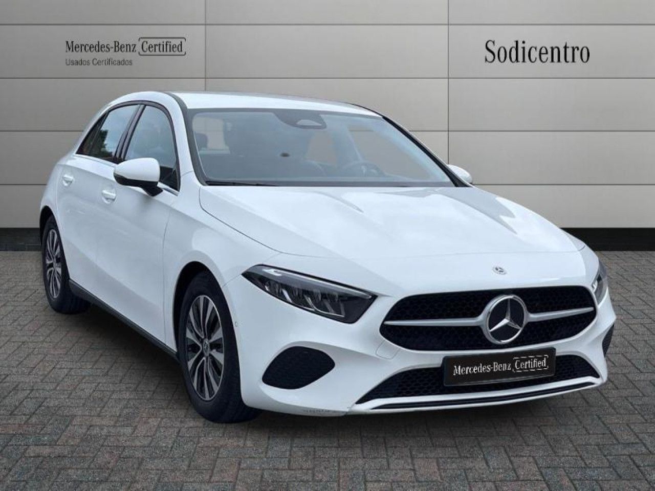 Imagem do ve&iacute;culo 2 / 20