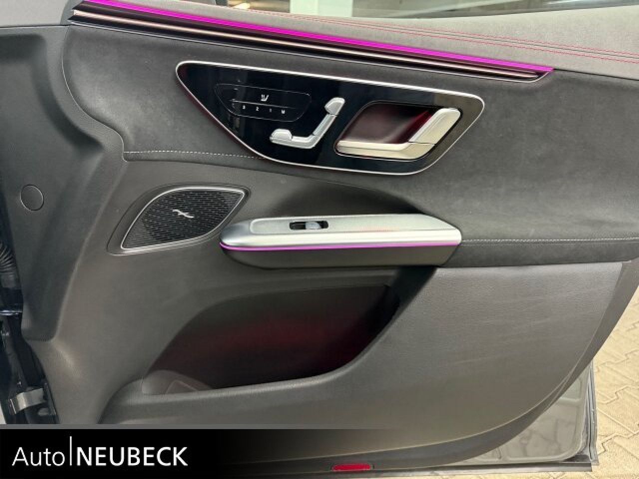 Mercedes-Benz EQE SUV – Bild 23