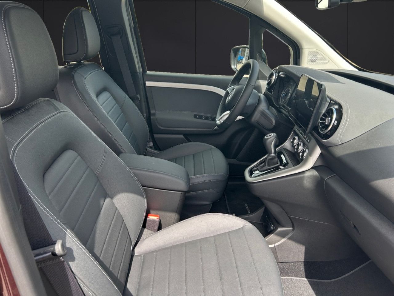 Mercedes-Benz EQT – Bild 11