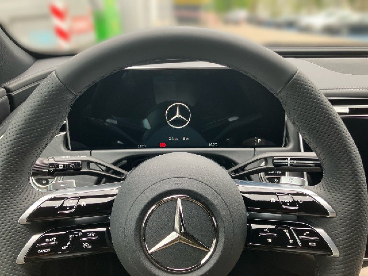 Mercedes-Benz E-Klasse – Bild 8