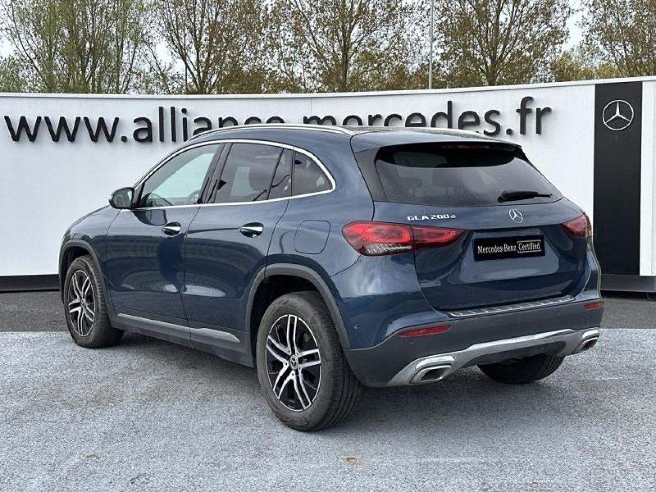 Photo du v&eacute;hicule 3 / 18