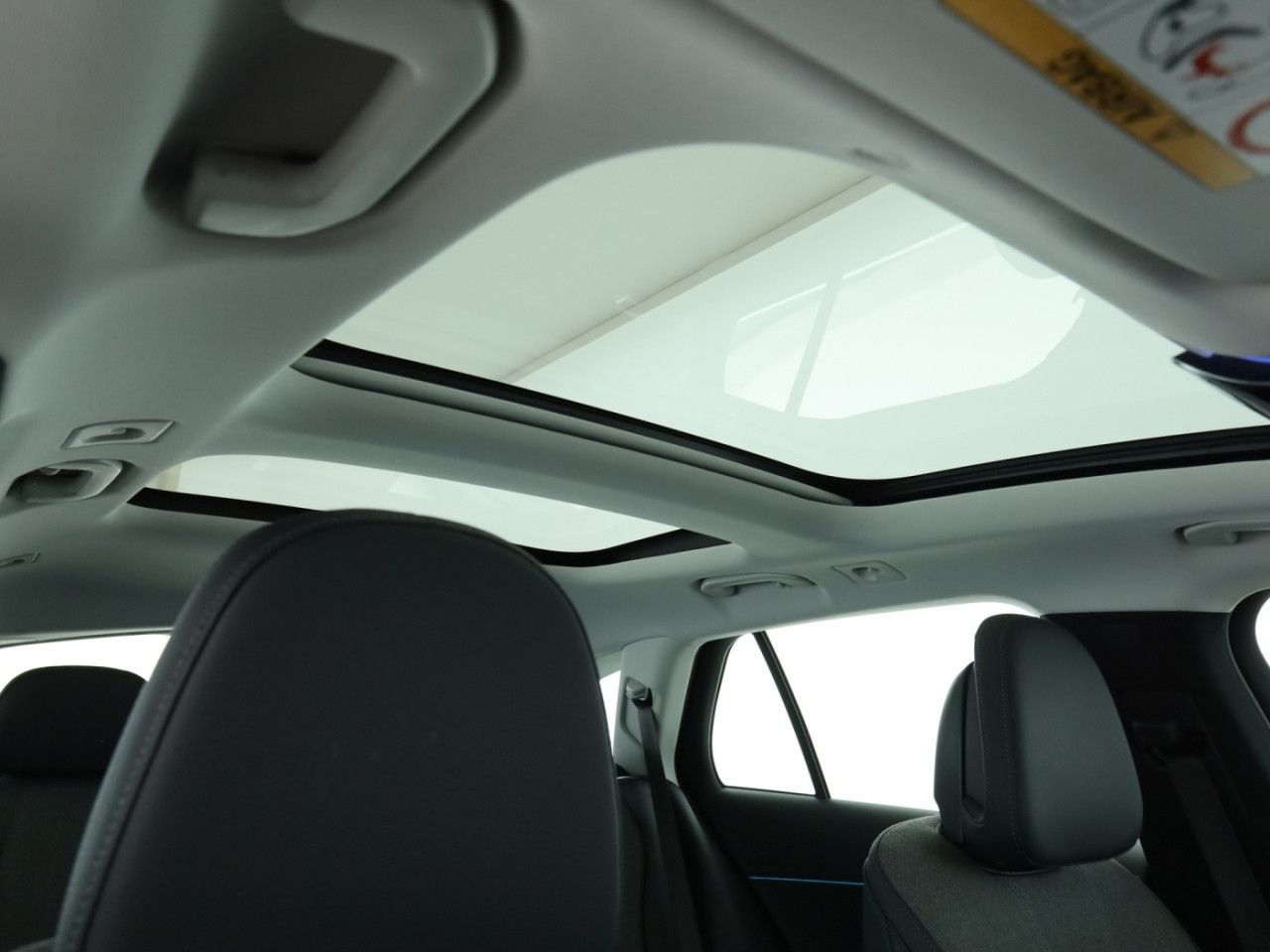 Mercedes-Benz E-Klasse – Bild 21