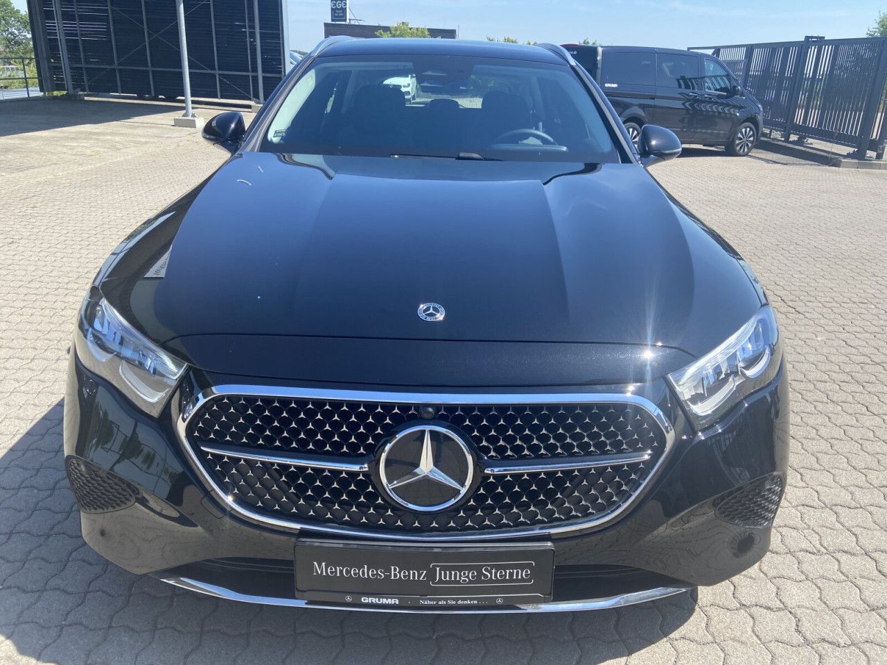 Mercedes-Benz E-Klasse – Bild 3