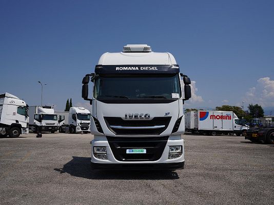 Vehicle image 9 / 15