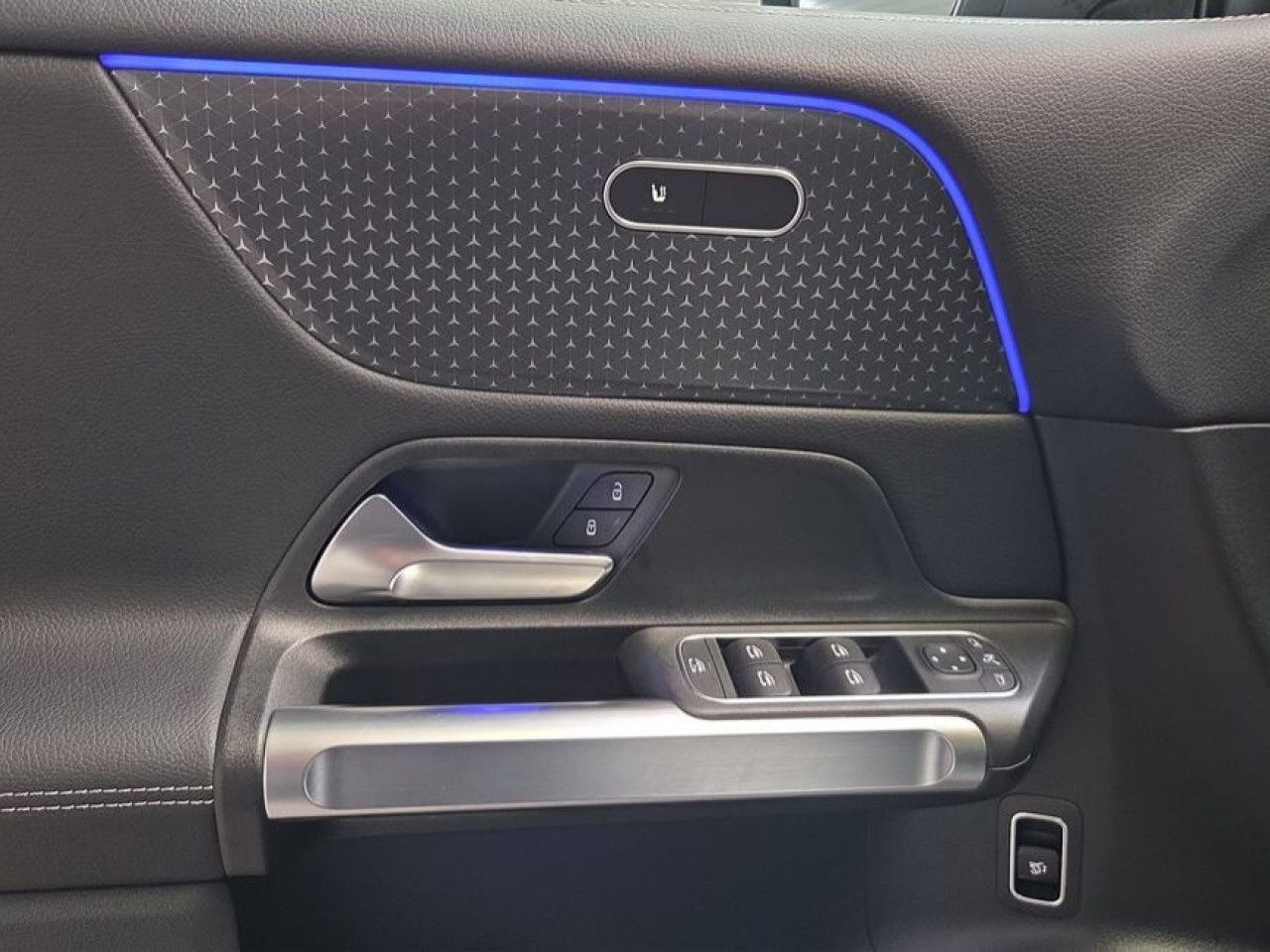 Mercedes-Benz GLB – Bild 16